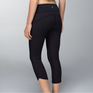 Lululemon Ujjayi Crop